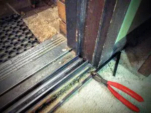 Repairing sliding door track