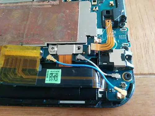 HTC one m9 wifi cables removal process
