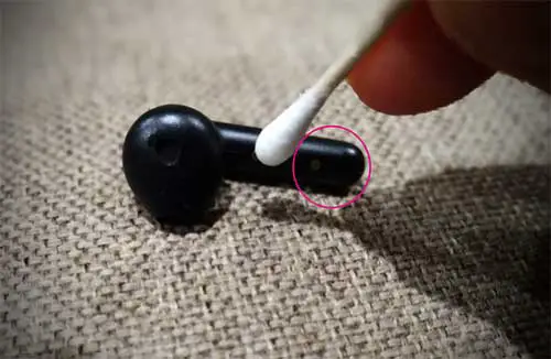 Right or left Airpod not charging fix