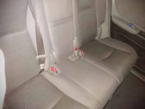 How to remove water stains from car seats using Bissell car cleaner
