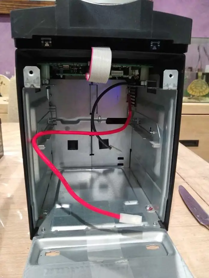 How to Fix an APC SmartUPS 1000 that is Beeping. Battery Replacement