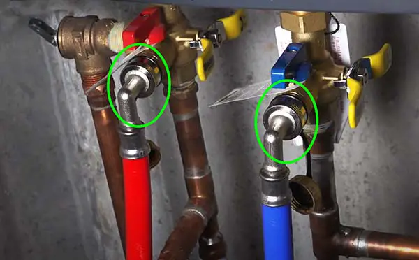 How to flush a tankless hot water system with vinegar