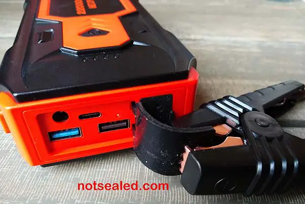 Can you charge your phone with this jump starter?