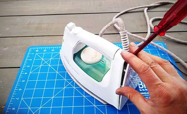 How to fix an iron that won't heat up