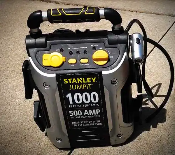 Stanley J5C09 1000 Peak Amp Jump Starter with Compressor